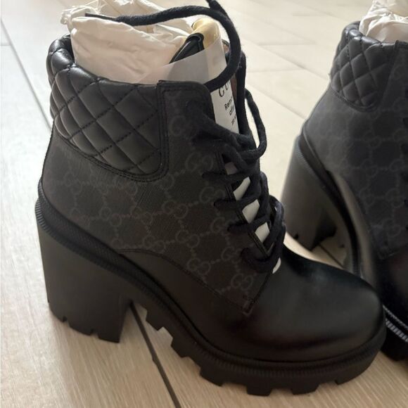 Brand new Gucci
Women's GG Platform High Block Heel Ankle Boots 8.5 - Picture 1 of 13